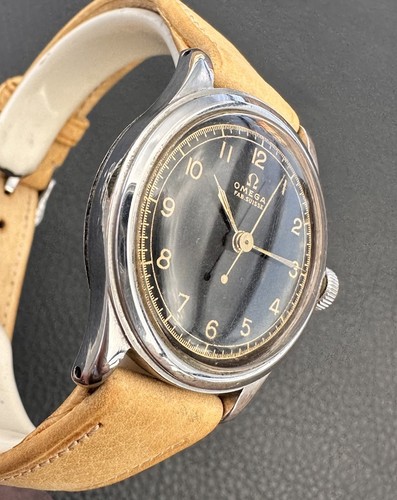 Vintage Omega Fab. Suisse Black Gilt Dial 369 Waterproof Model Depose Watch 31mm