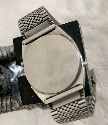 Vintage Omega LCD Watch Ref. 196.0074