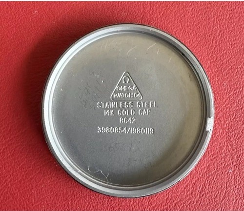 Vintage Omega Constellation Quartz Chronometer 14k Gold Cap Bezel w/Box & Papers