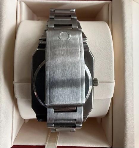 Vintage Omega Constellation Quartz Chronometer 14k Gold Cap Bezel w/Box & Papers