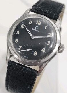 Vintage 1944 Omega Military WWII Ref. 2450 Cal. 26.5 T3 Black Dial Men's Watch