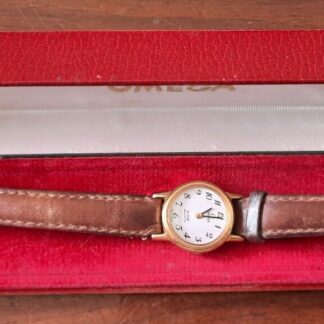 Montre Omega DeVille femme mouvement électronic 591.0011 à quartz, plaqué or