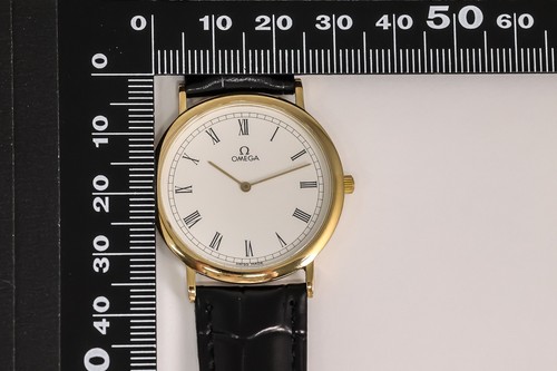 **NEAR MINT** Vintage 1980s OMEGA De Ville Cal.1378 Quartz White Roman 32mm Mens