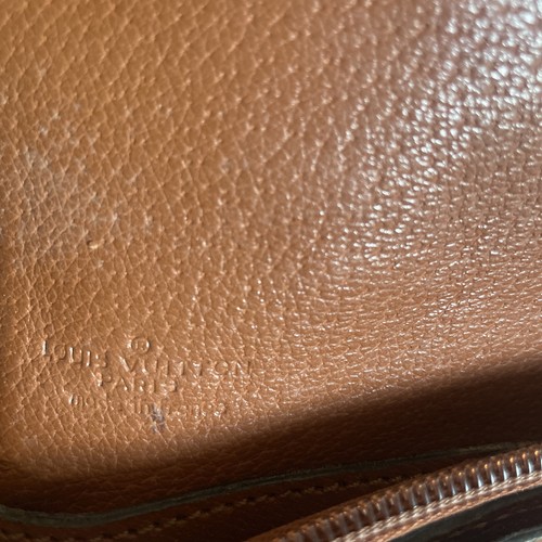 Vintage Authentic Louis Vuitton Monogram Sac Vendome Shoulder Bag Classic Chic