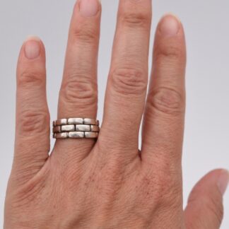 Bague vintage en argent motif carrelage de métro style Art Déco poinçon Minerve