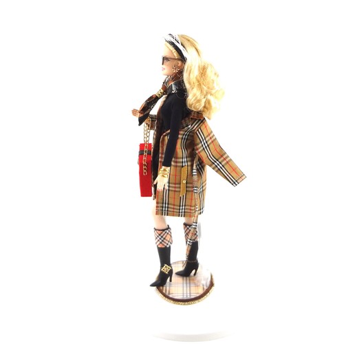 Barbie Mattel ODEL MUSE . THOMAS BURBERRY II Design . OOAK Collector Boxed NEW – Image 11