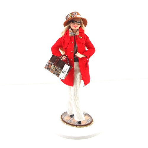 Barbie Mattel MODEL MUSE . THOMAS BURBERRY III Design . OOAK Collector Boxed NEW – Image 8