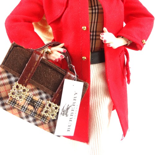 Barbie Mattel MODEL MUSE . THOMAS BURBERRY III Design . OOAK Collector Boxed NEW – Image 13
