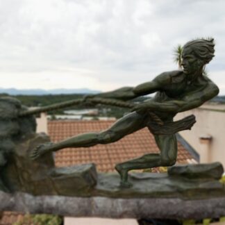 Art Deco Bronze - Alexandre Ouline (1918-1940) - Signed  bronze "Le hâlage"