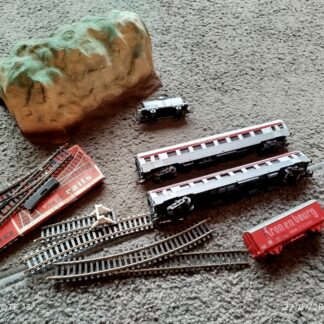 GéGé Jouef - small lot miniature train wagons rails tunnel