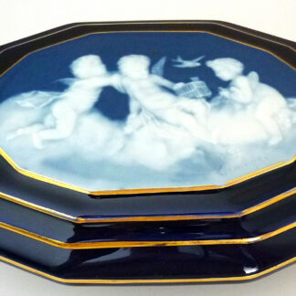 BOITE A BIJOUX, PORCELAINE DE LIMOGES SIGNE CAMILLE THARAUD, ART DECO, ANGELOTS
