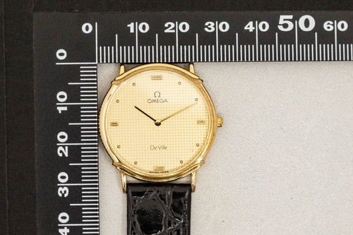 RARE *NEAR MINT* Vintage OMEGA DeVille Cal.1455 Quartz Gold Dial 30mm Mens Watch – Image 14