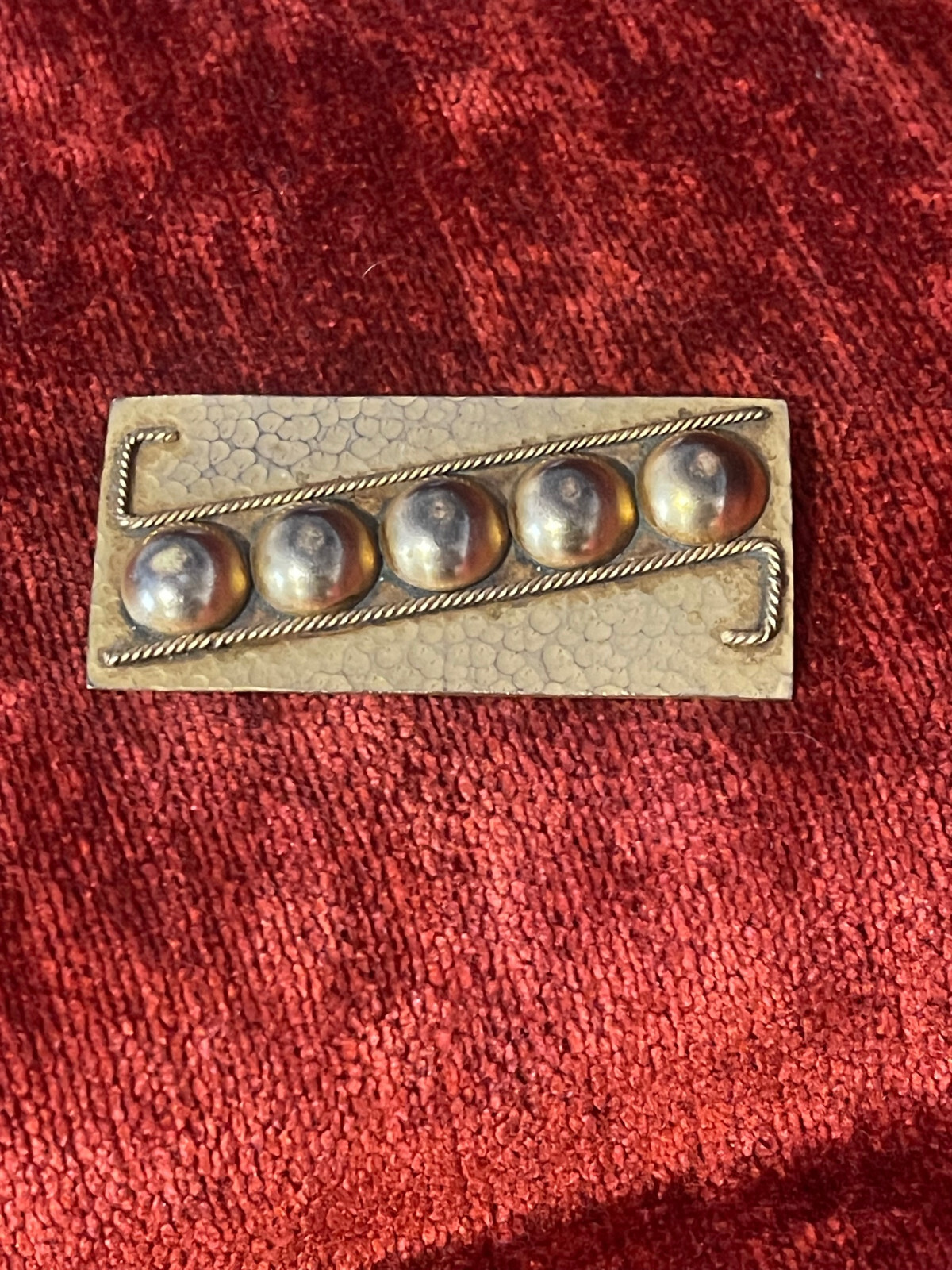 Broche bronze doré style Art Déco bijour d'artiste métal martelé design XXème